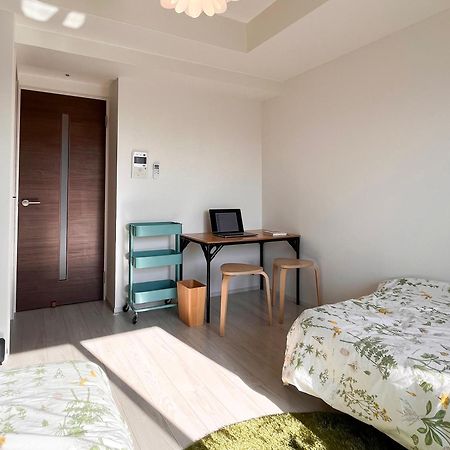 R Guest House Osaka Bagian luar foto