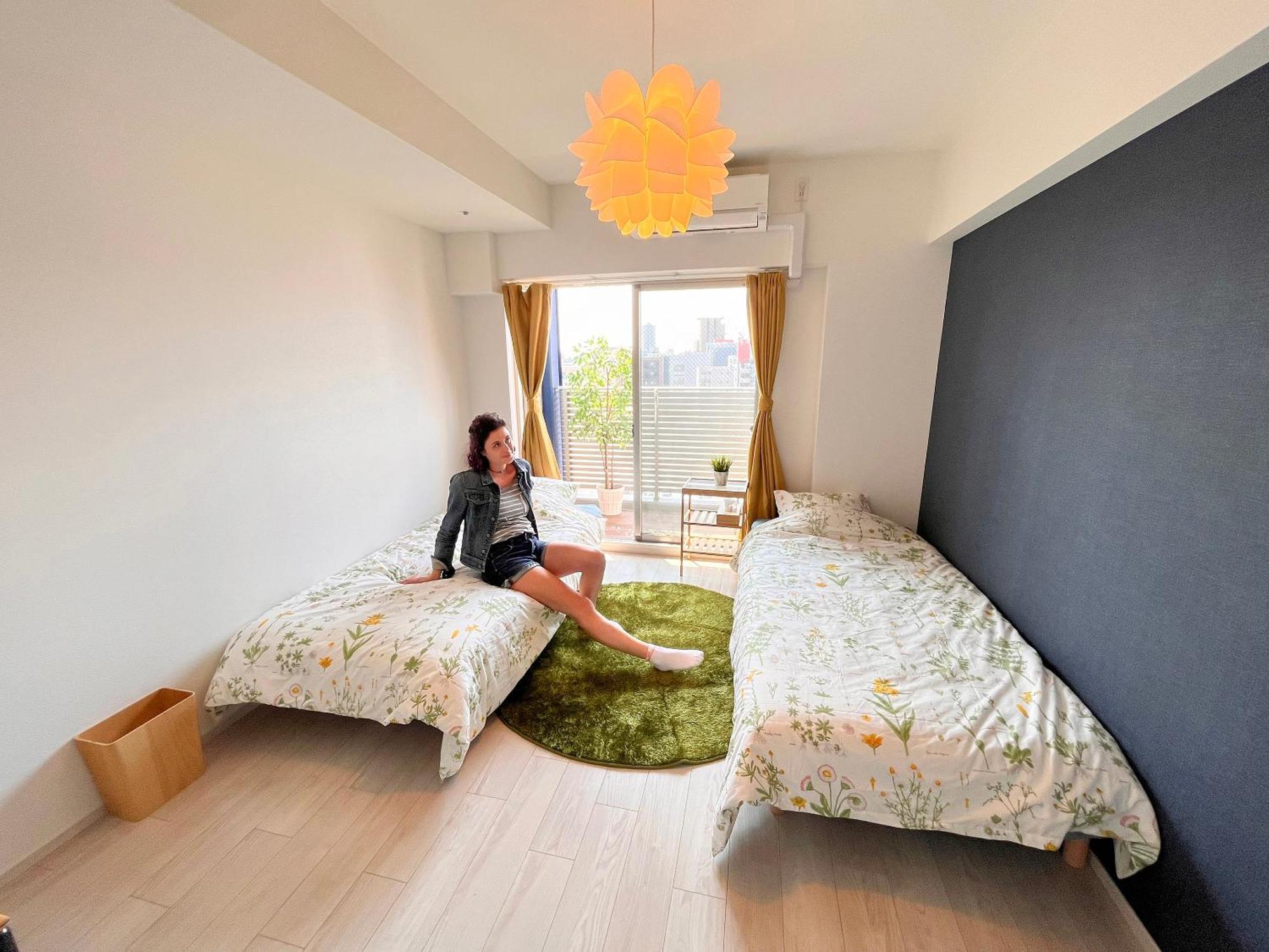 R Guest House Osaka Bagian luar foto