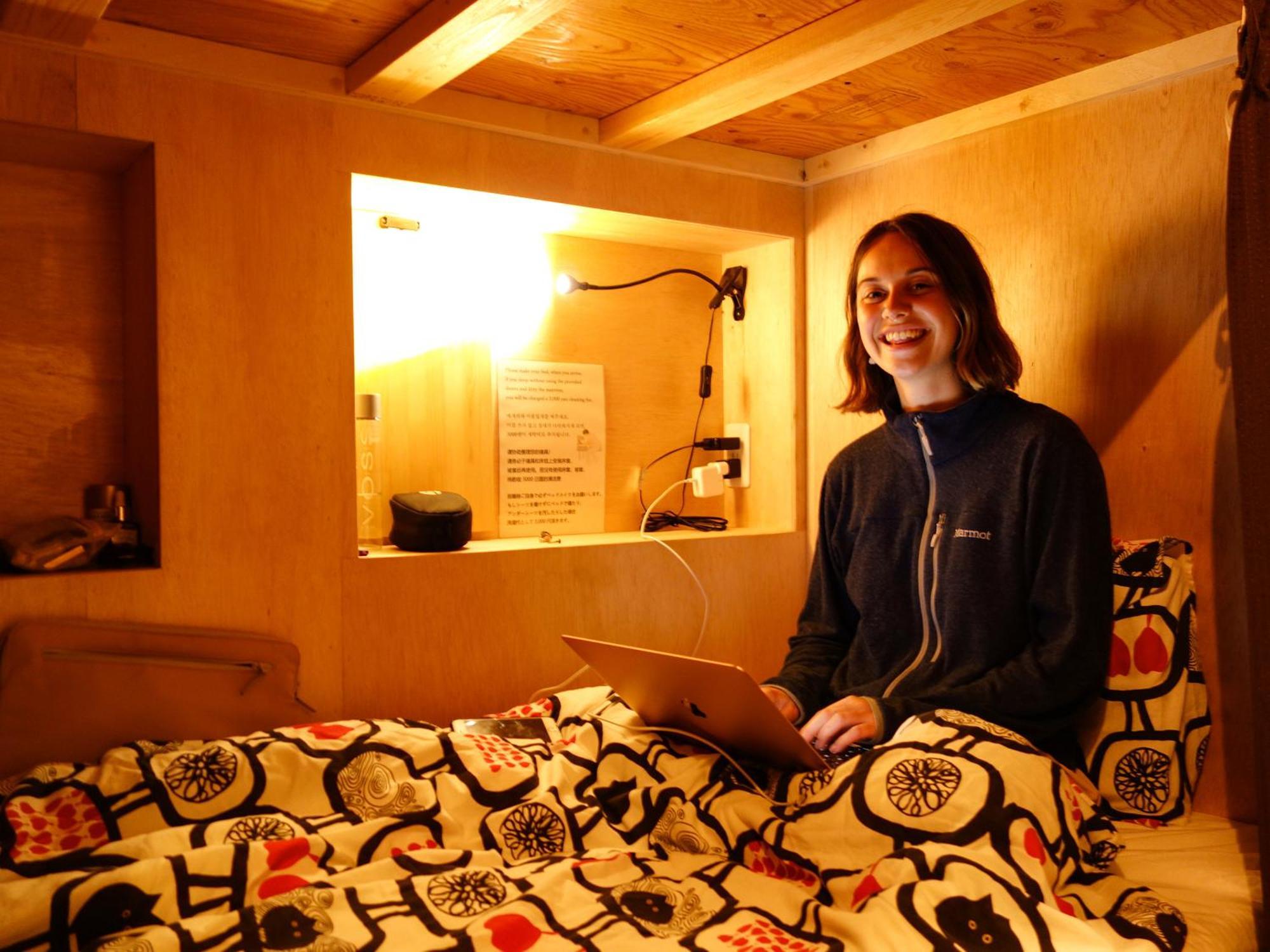 R Guest House Osaka Bagian luar foto
