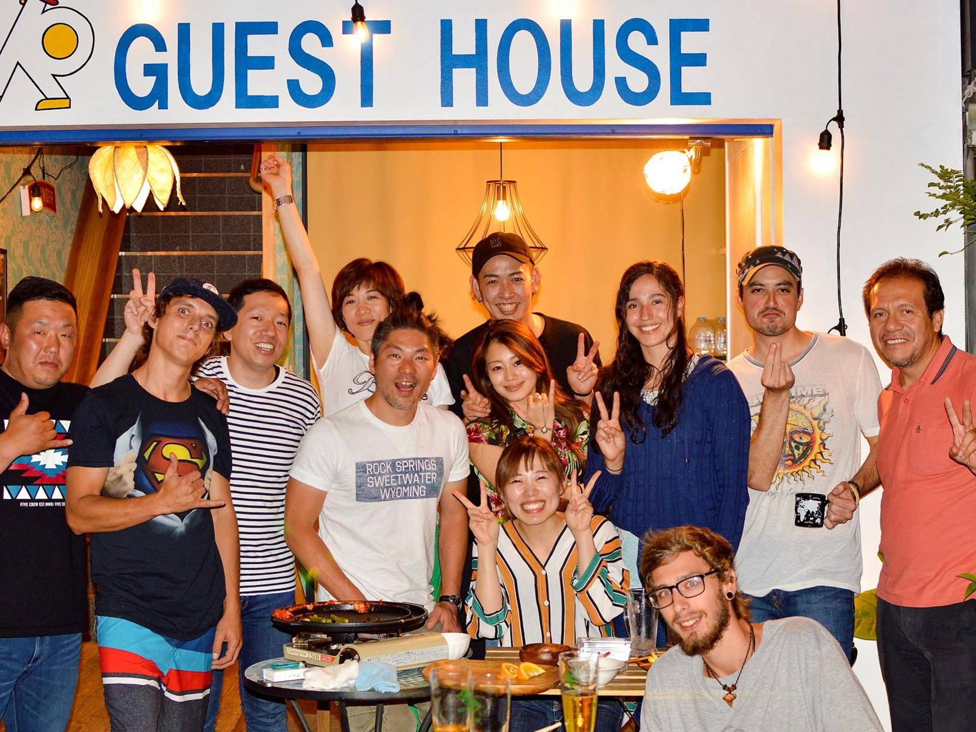 R Guest House Osaka Bagian luar foto