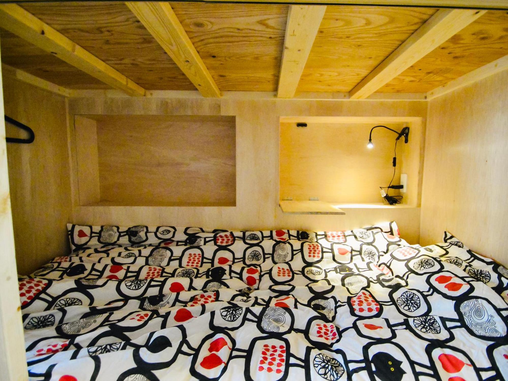 R Guest House Osaka Bagian luar foto